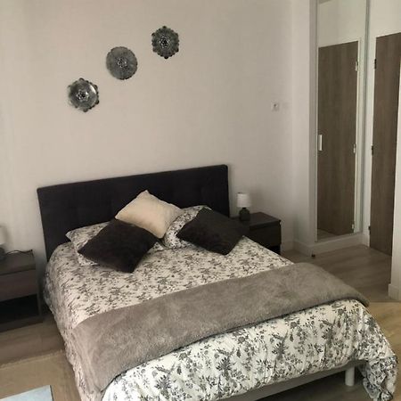 Casa Sm Hotel Mennecy Kültér fotó